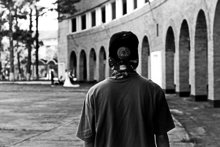 black and white, alone, hiphop-2614491.jpg